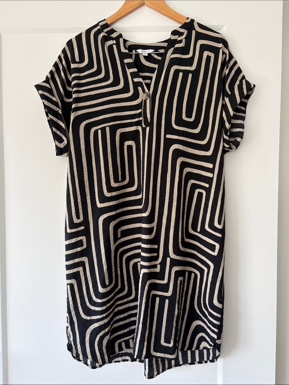 Reitmans Black & Cream Geometric Midi Dress